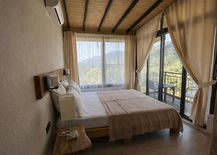 Ekincik Sayfiye Hotel *